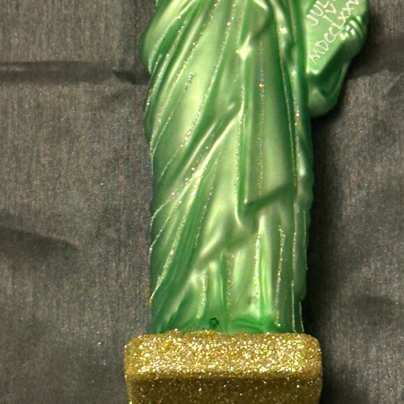 Glam Statue of Liberty ornament - Picture 3 of 6
